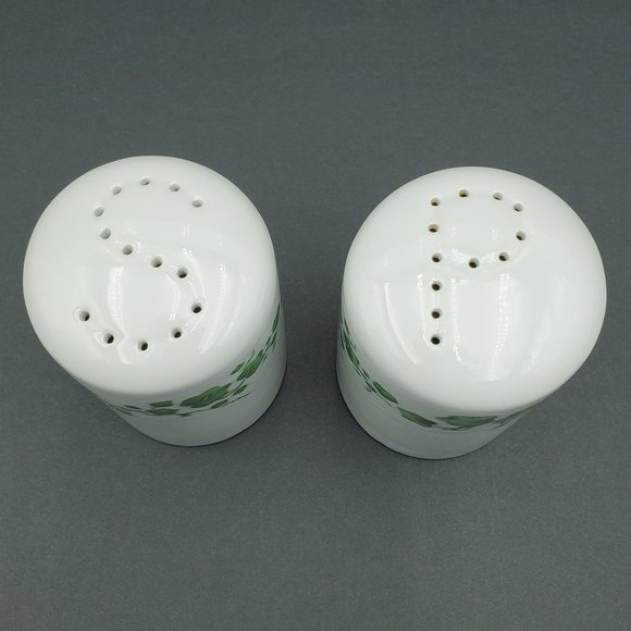 Corelle Coordinates Callaway Stove Top Salt and Pepper Shakers White Green Ivy - Picture 3 of 5